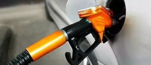 抗静电液：汽车加油时如何防止静电起火